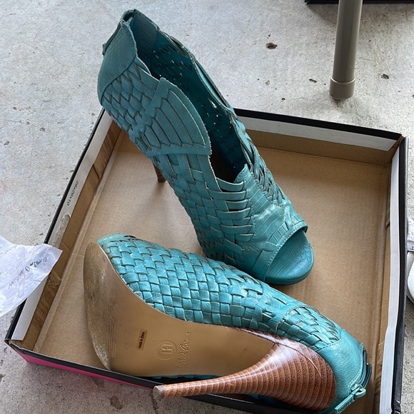 Michael Antonio Matteo Turquoise Snake - Picture 4 of 6